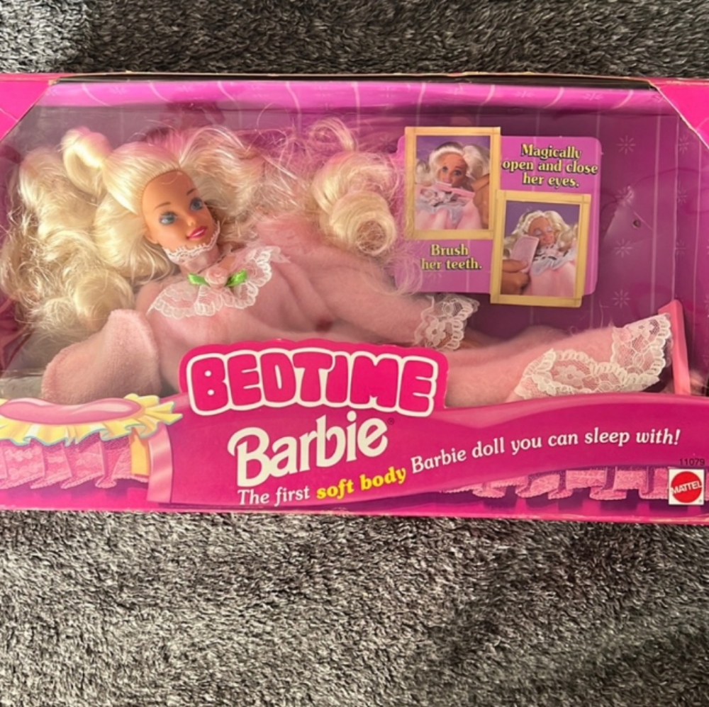 Vintage BEDTIME BARBIE 1993 NEVER OPENED